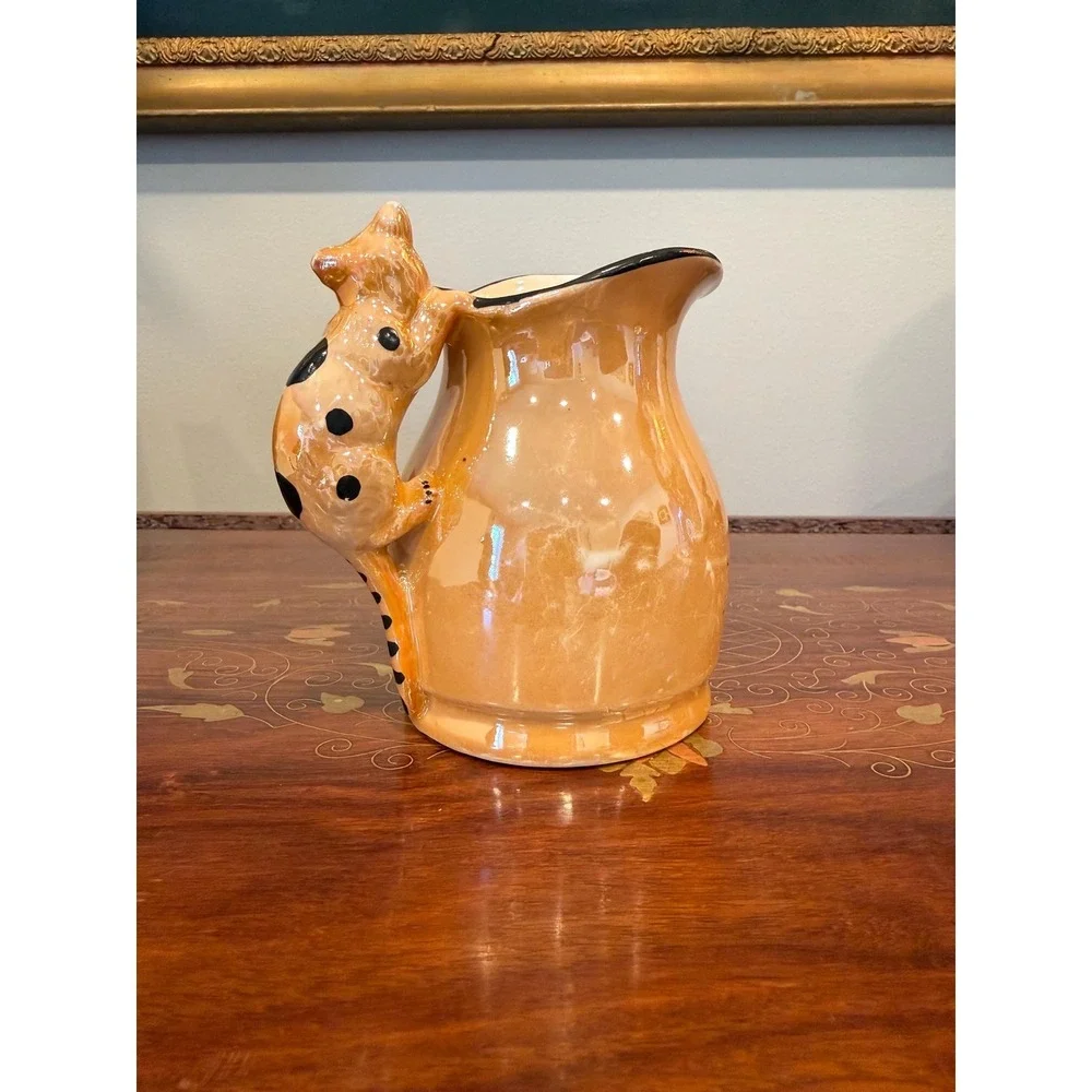 The Unbranded Brand vintage ceramic